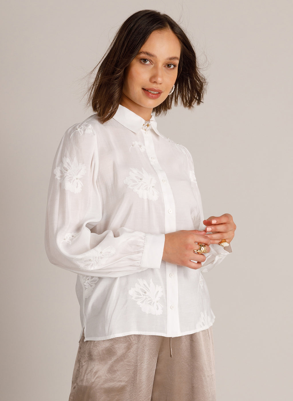 Yest Wynne Pearl Detail Floral Embroidered Blouse