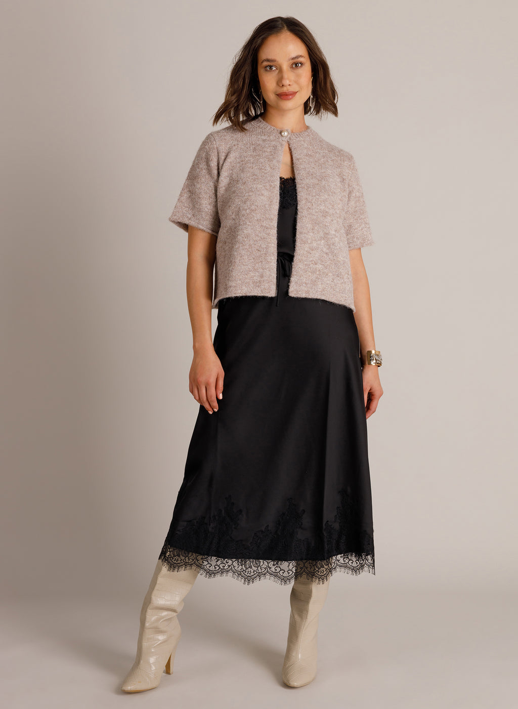 Yest Wenda Pearl Button Short Sleeve Cardigan