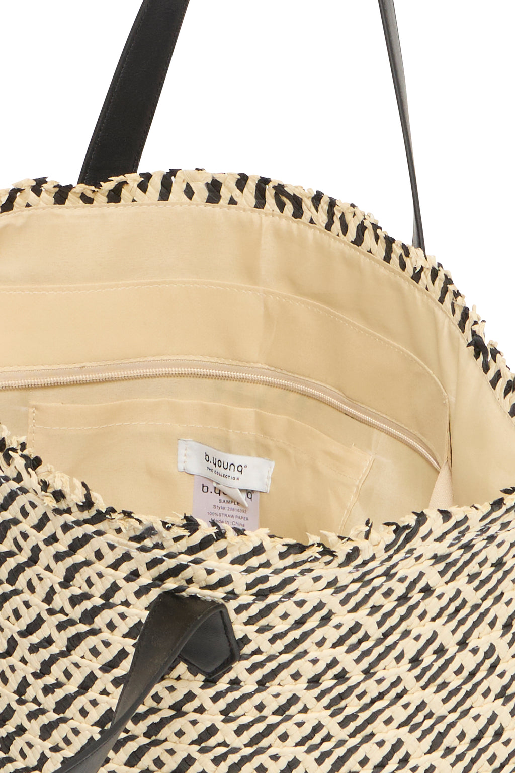 B.Young Vanta Bag