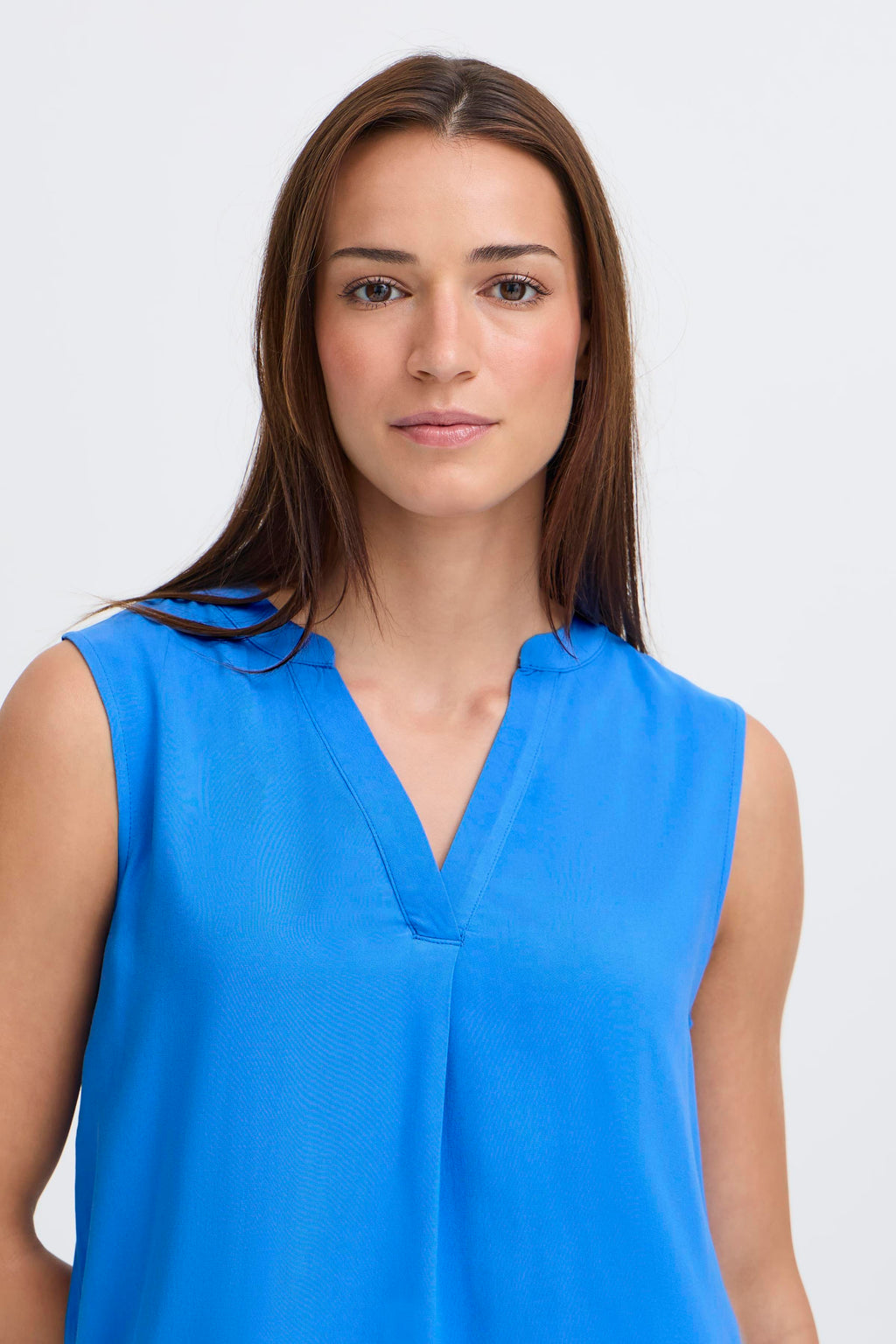 B.Young Mmjoella Sleeveless V-Neck Top