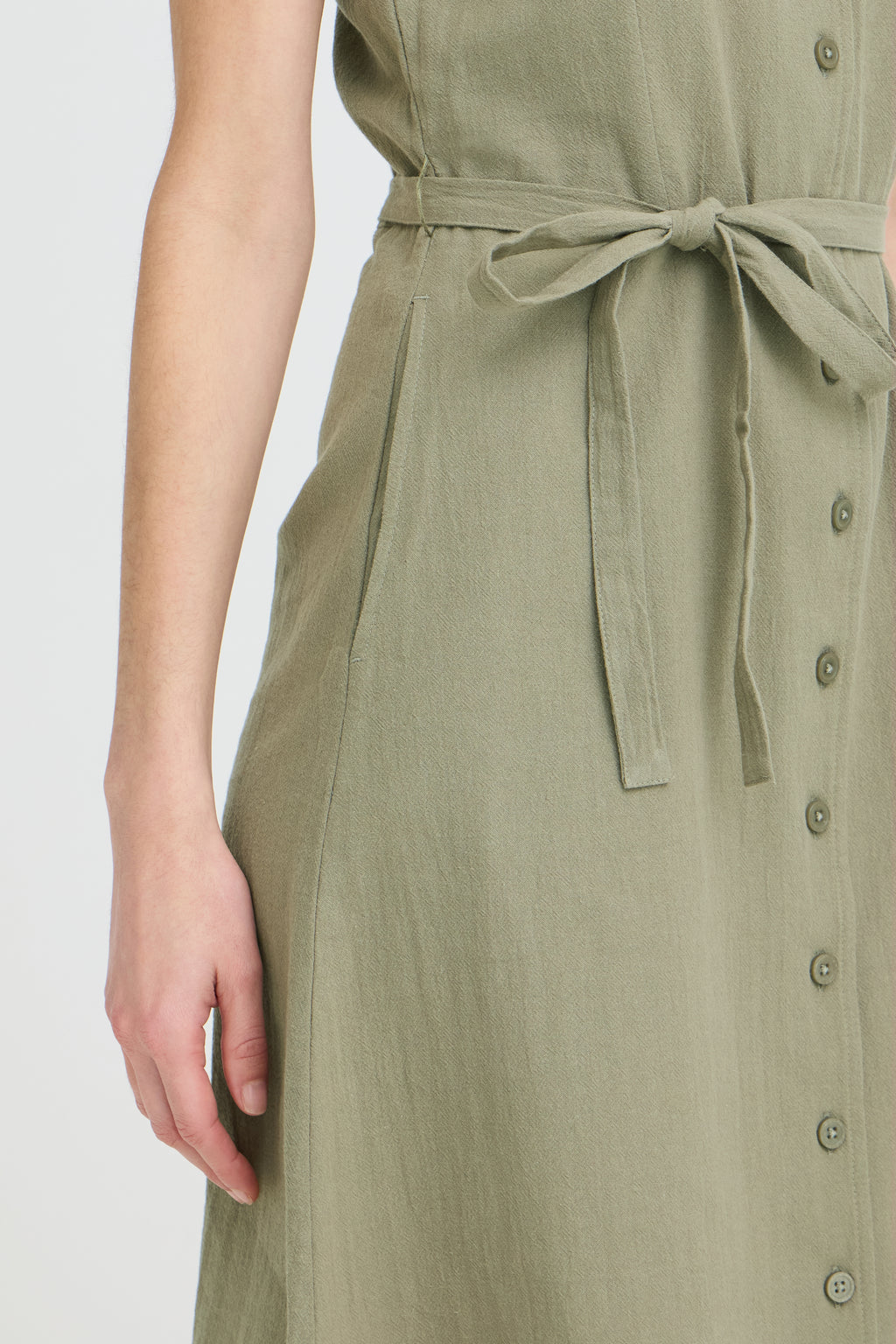 B.Young Ellana Sleeveless Button Through Midi Dress