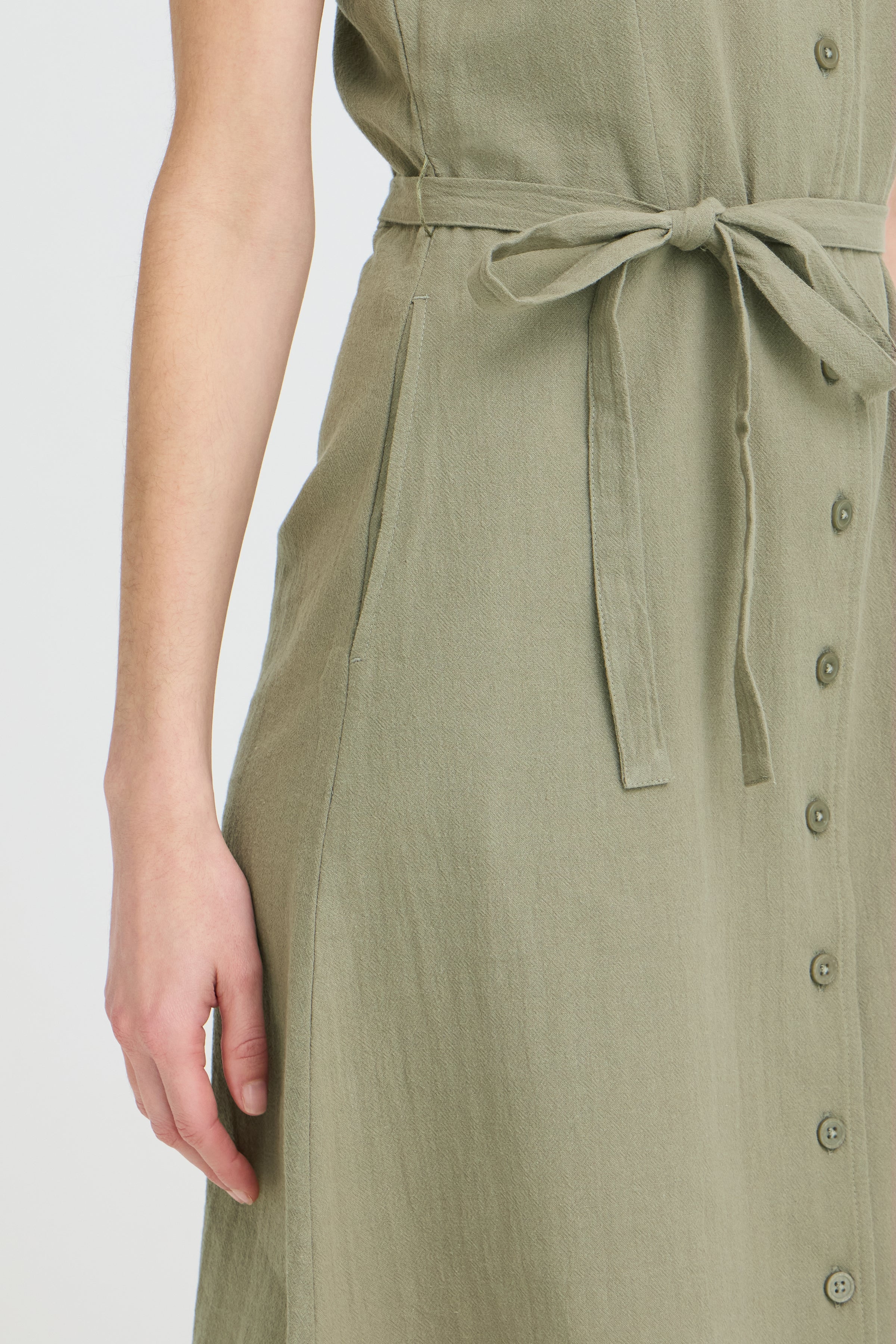 B.Young Ellana Sleeveless Button Through Midi Dress