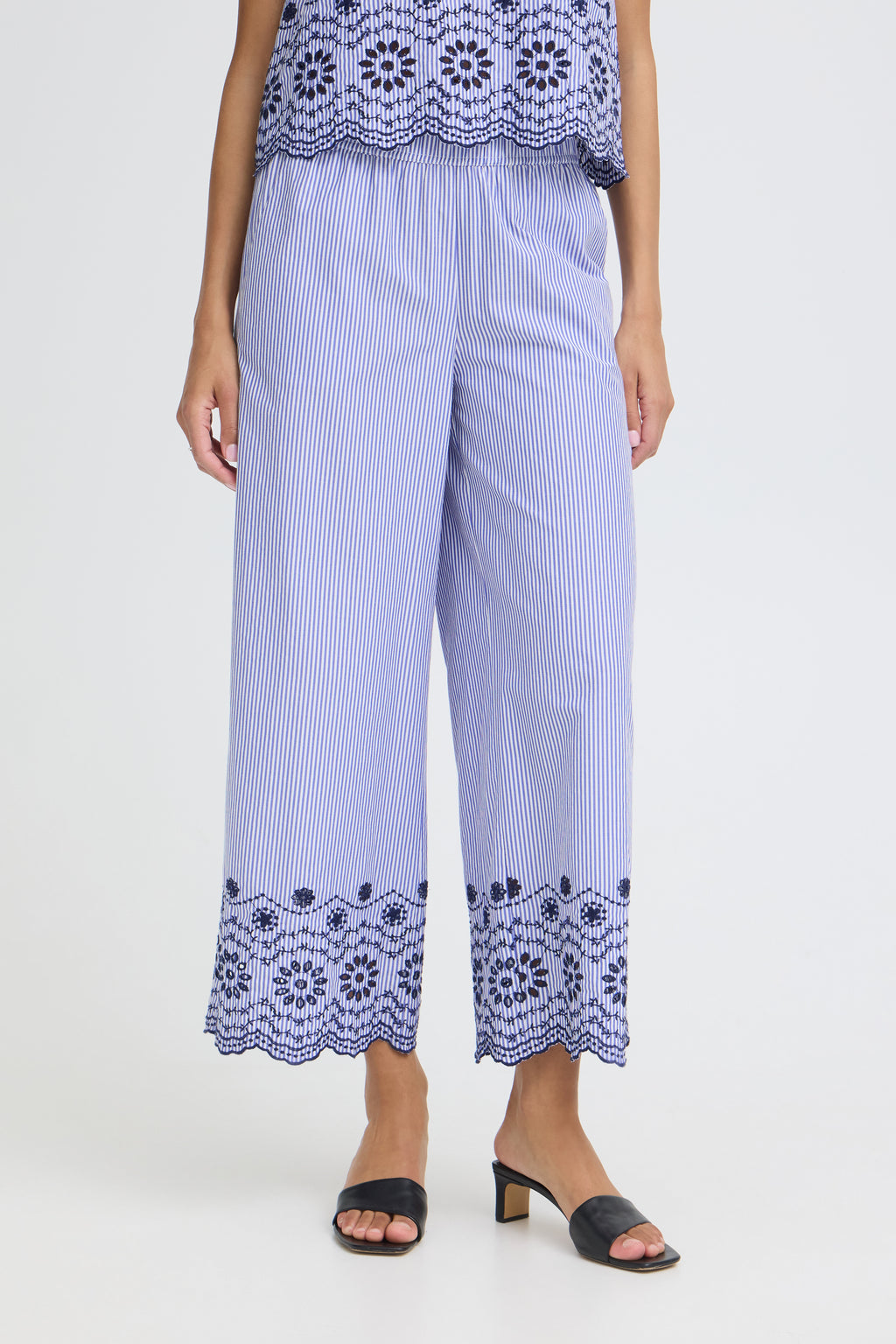B.Young Inzi Floral Stripe Embroidered Pants