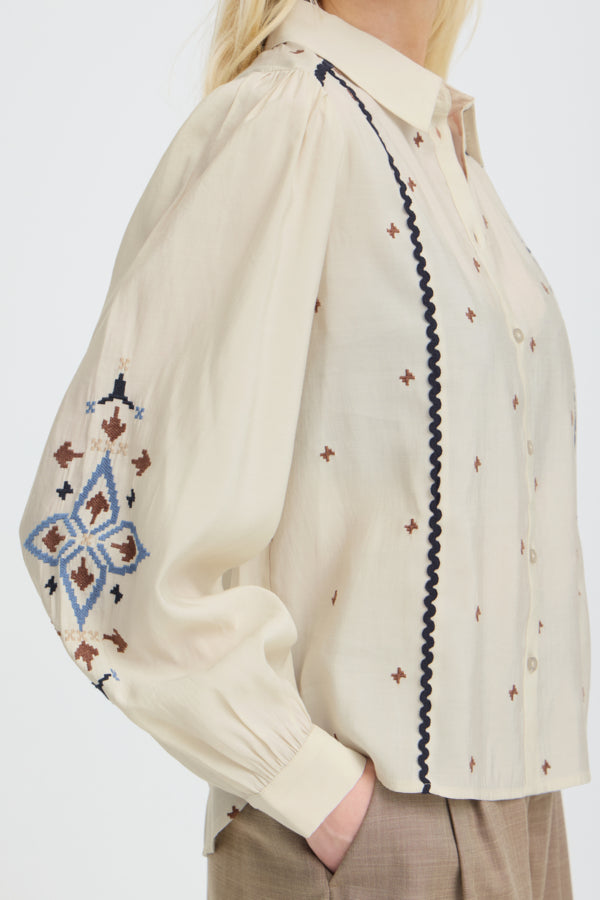 B.Young Irisa Folk Embroidery Ricrac Shirt