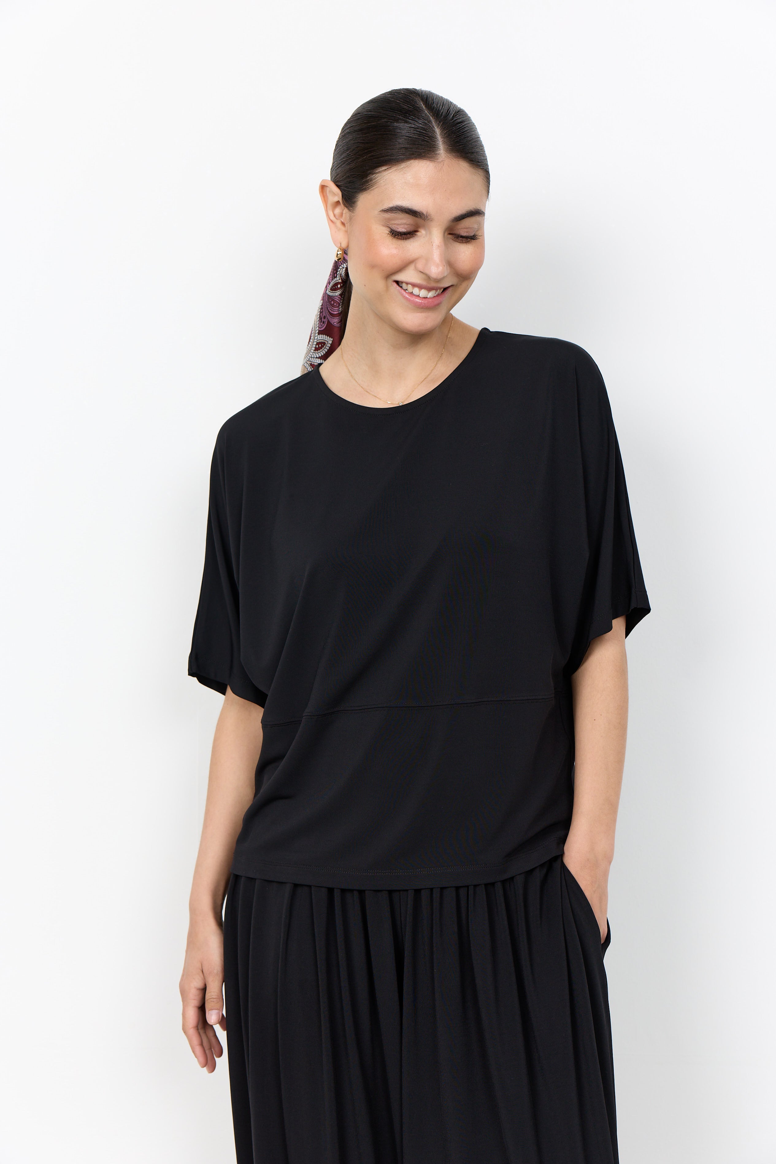 Soyaconcept Glenna Fluid Slouchy T-shirt - Black