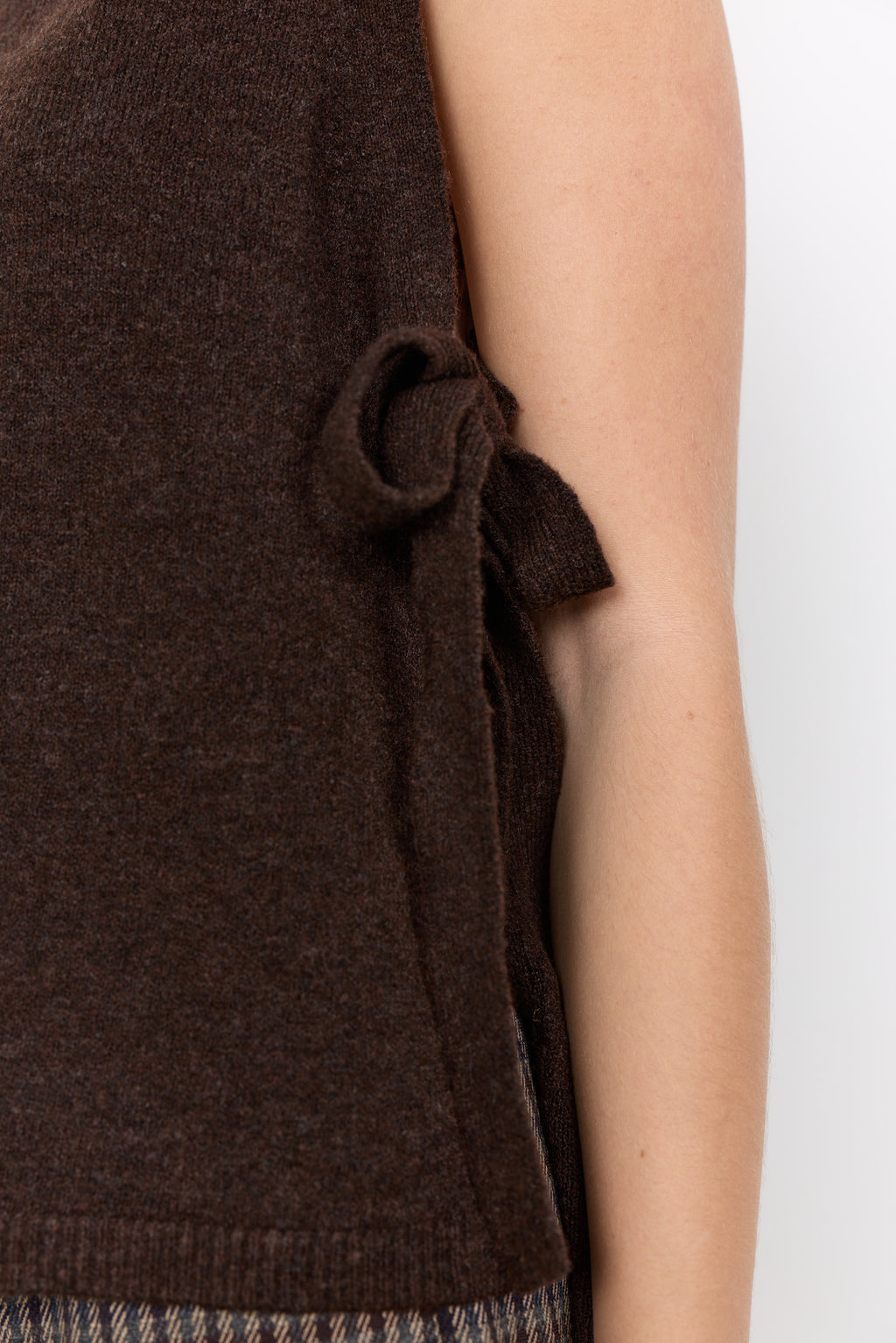Soyaconcept Orlean Tie Side High Neck Vest - Chocolate