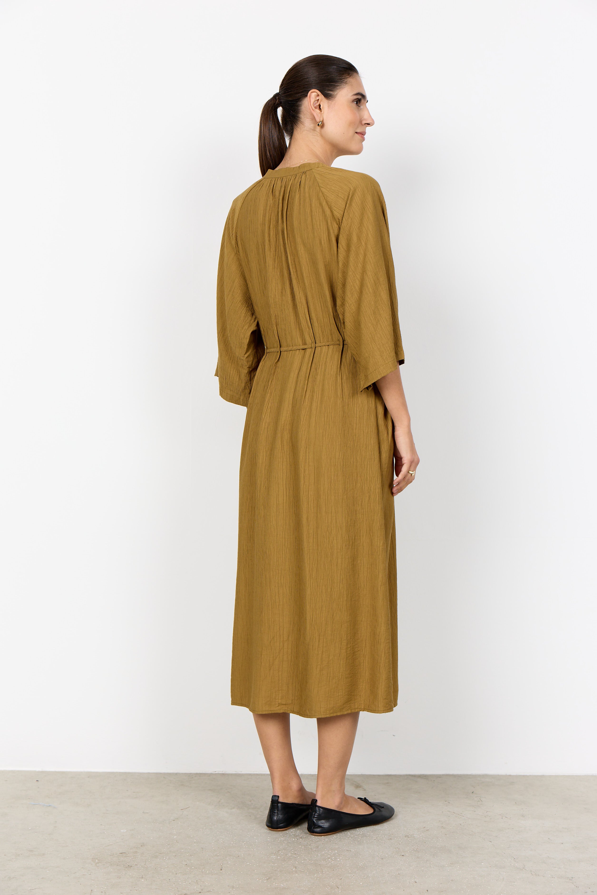 Soyaconcept Fabrina Crinkle Tie Waist Midi Dress