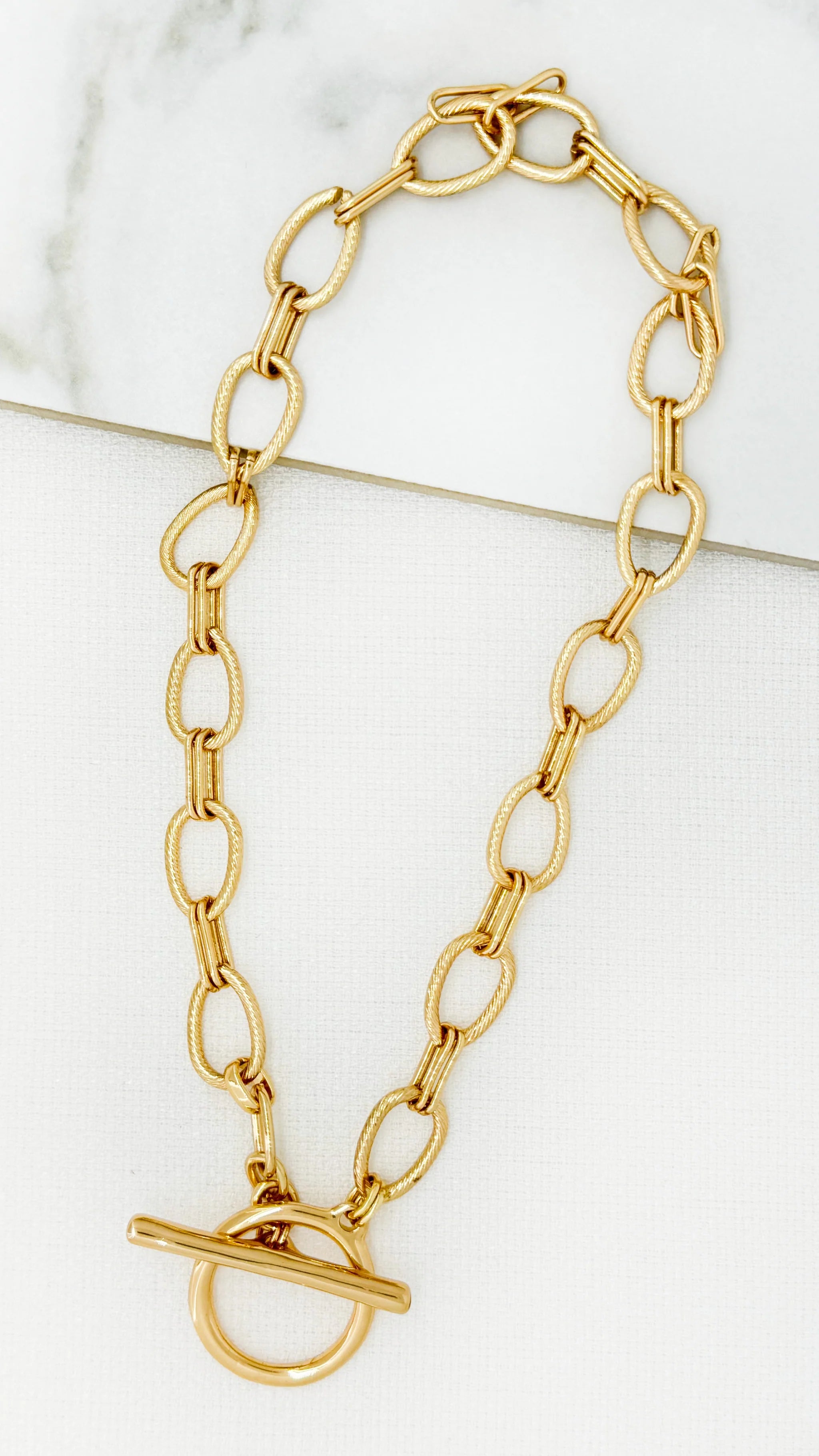 Envy Large T-Bar Textured Link Necklace - Gold