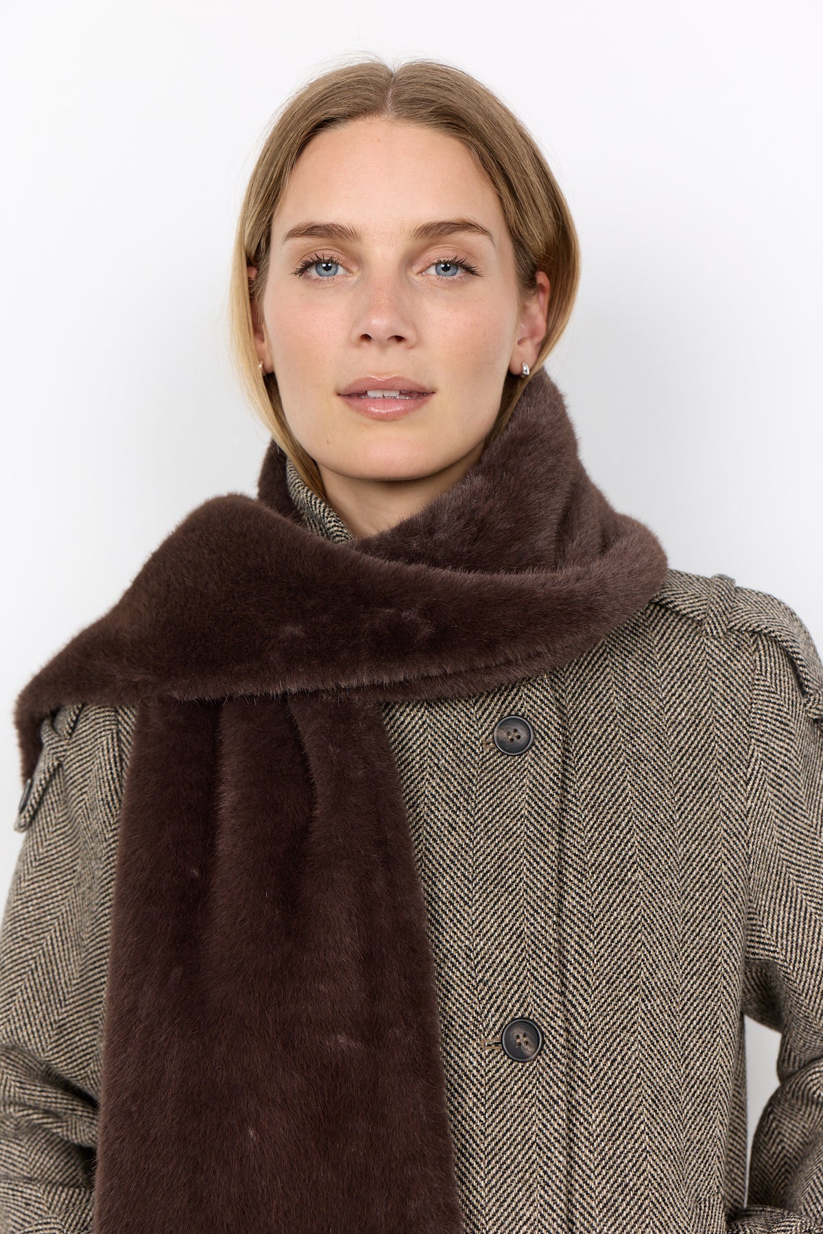 Soyaconcept Venda Faux Fur Scarf - Chocolate