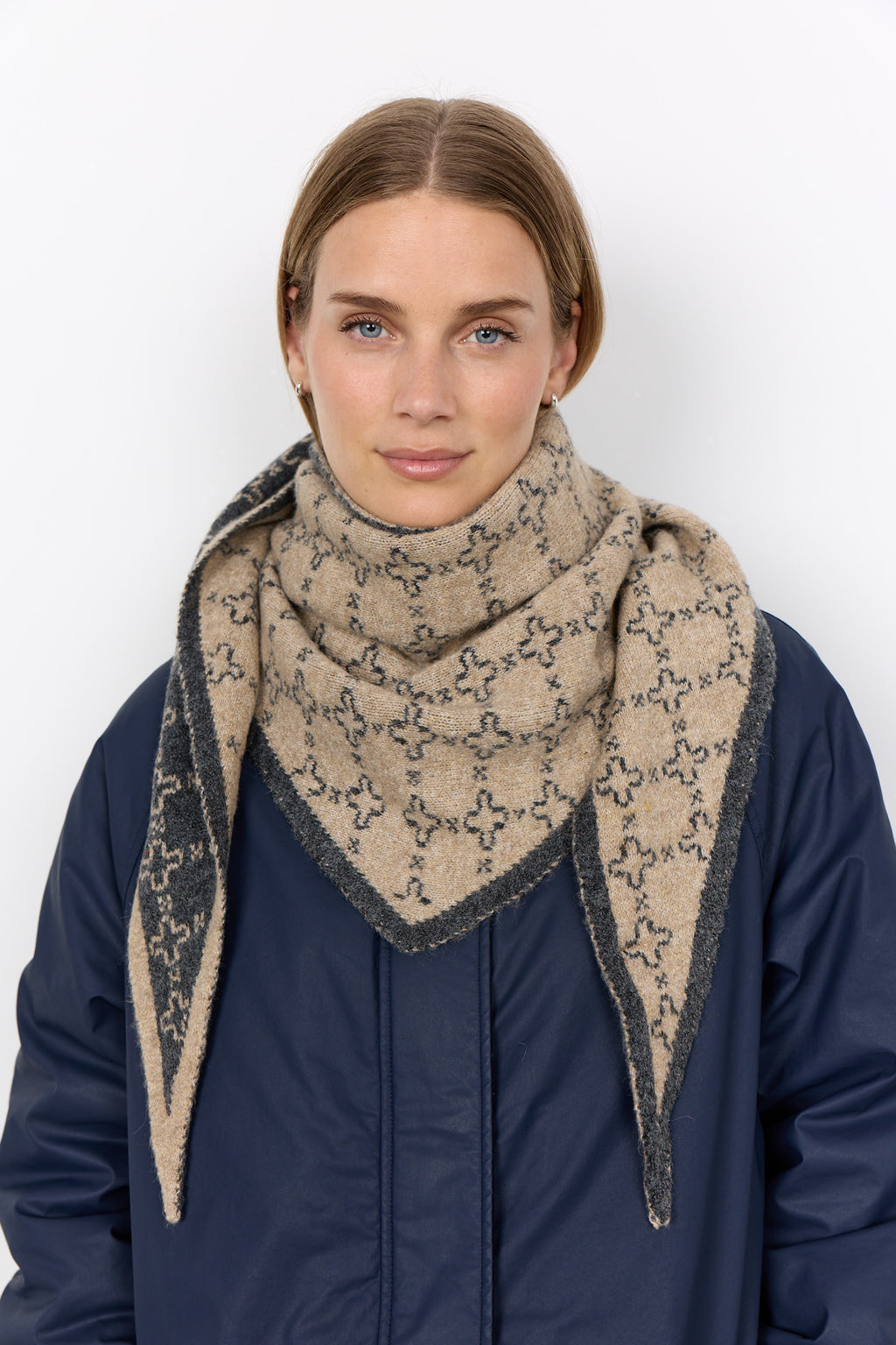Soyaconcept Golly Geometric Detail Triangle Scarf