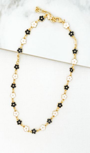 Envy Short Enamel Flower Necklace - Gold