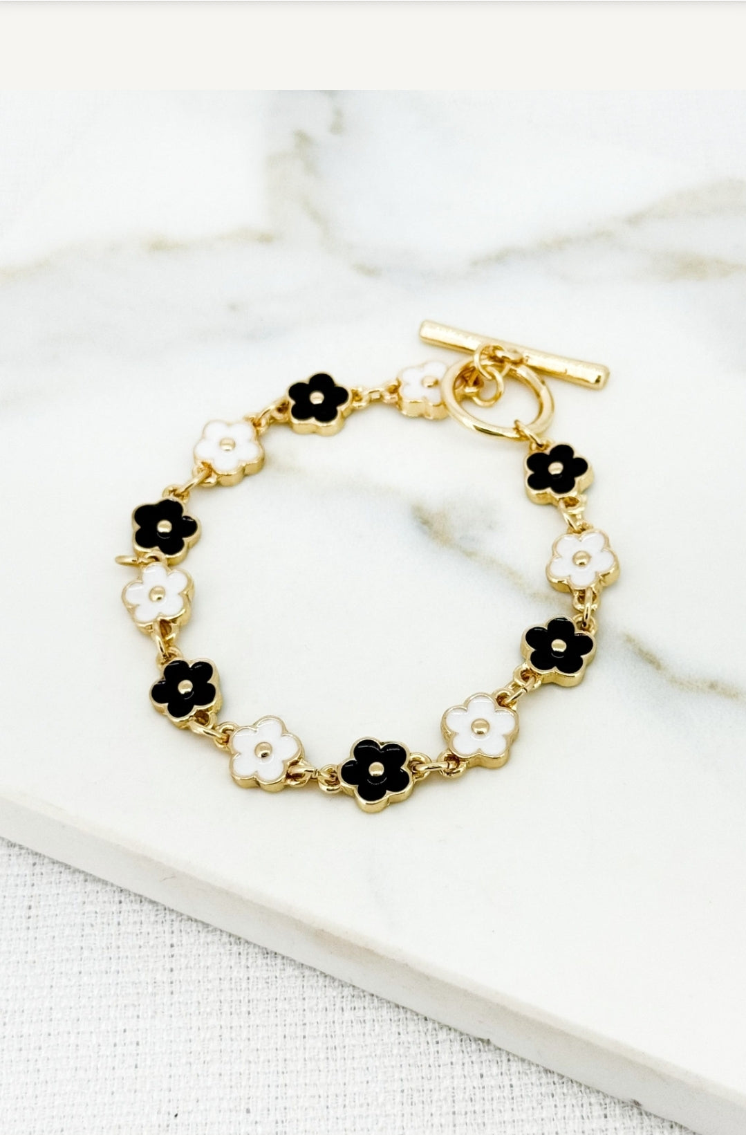 Envy Enamel Flower Daisy Bracelet - Gold