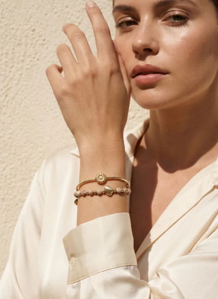 Envy Double Layered Shell Charm Beaded Bracelet - Gold